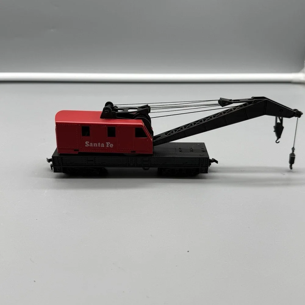 Vintage Tyco HO Scale Santa Fe Operating Crane Car Train Red